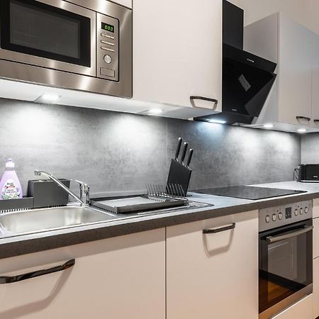 Trendy Apt With - Smart Tv, Coffee Machine In Meidling Відень Екстер'єр фото
