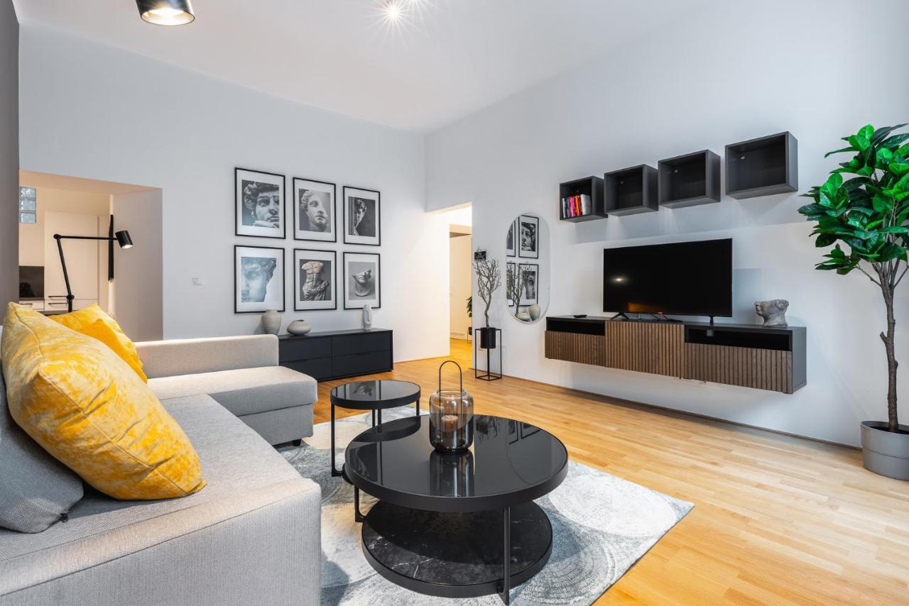 Trendy Apt With - Smart Tv, Coffee Machine In Meidling Відень Екстер'єр фото