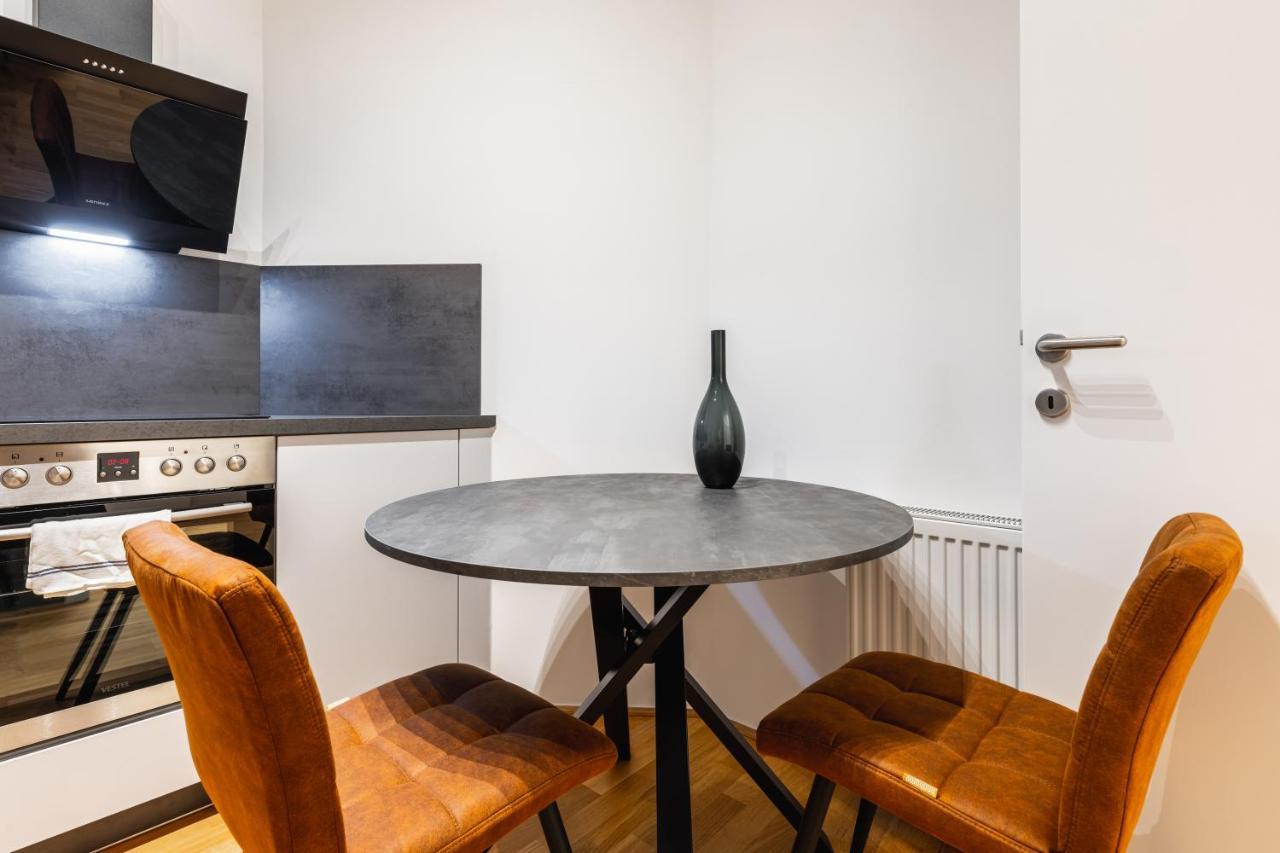 Trendy Apt With - Smart Tv, Coffee Machine In Meidling Відень Екстер'єр фото